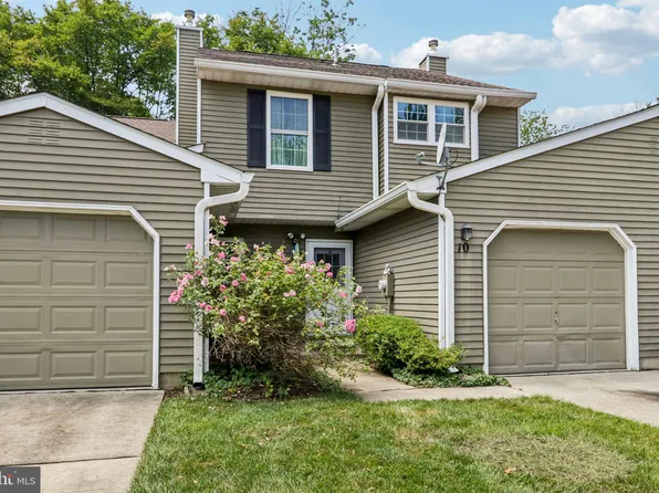 10 Plymouth Ct, Bordentown, NJ 08505