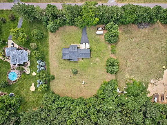 2nd image of S12951 Ivy Ln