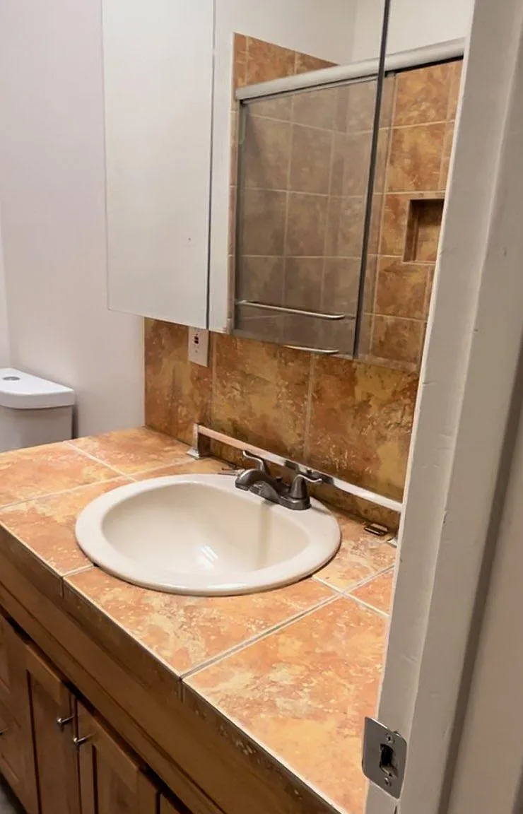 2 bed, 830 sqft, $1,950 — Photo 3