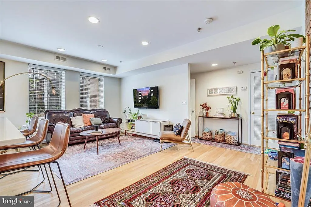 Building Photo - 5405 9th St NW #106
