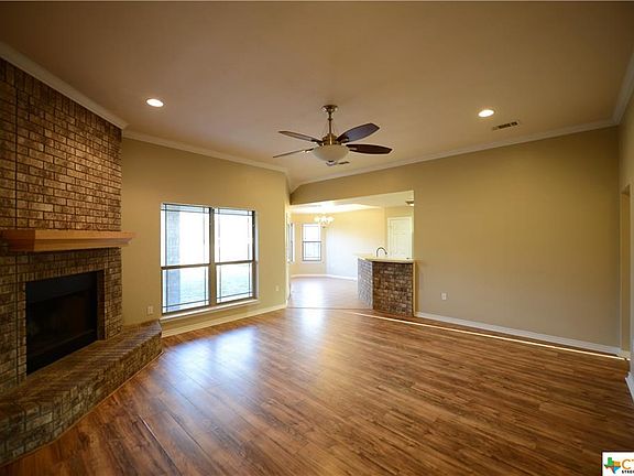 3rd image of 2505 Merle Dr
