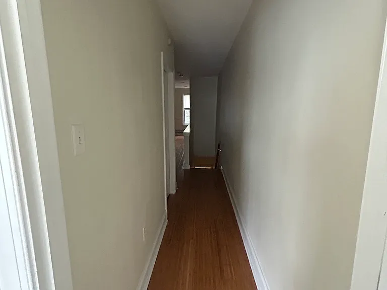 Hallway to bedrooms