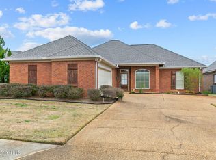 704 Bo Blaze Cv, Brandon, MS 39047