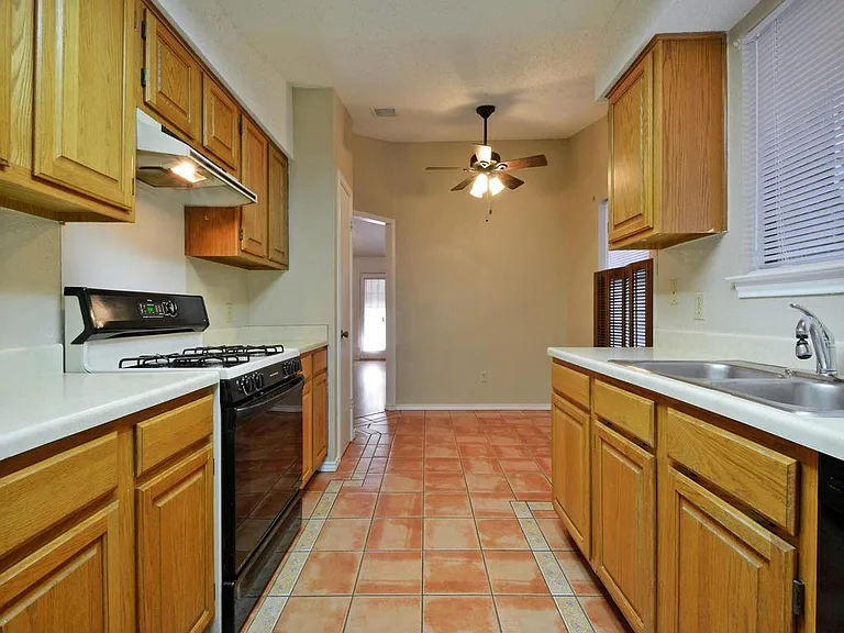 7403 Dallas Dr — Photo 17