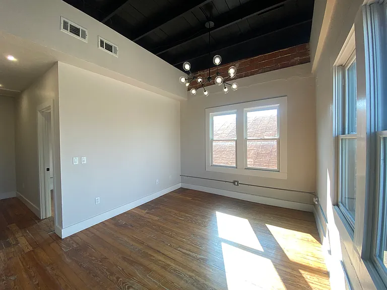 1714 S Saint Marys St #3 — Photo 8