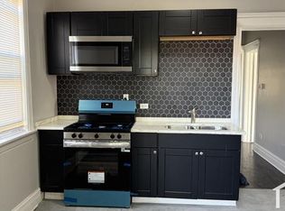 816 W 51st Pl #2, Chicago, IL 60609