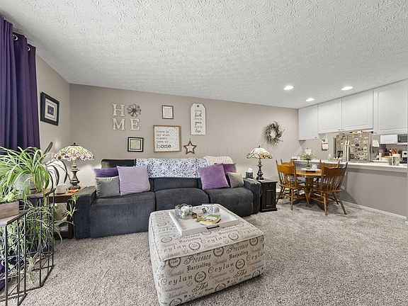 3rd image of 6682 Lagrange Dr #48B