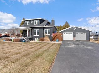 2834 Memorial Dr, Two Rivers, WI 54241