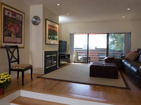 6 Shipway Pl, Charlestown, MA 02129
