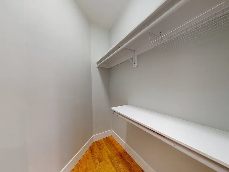 41 W 2nd St #2 — Photo 11