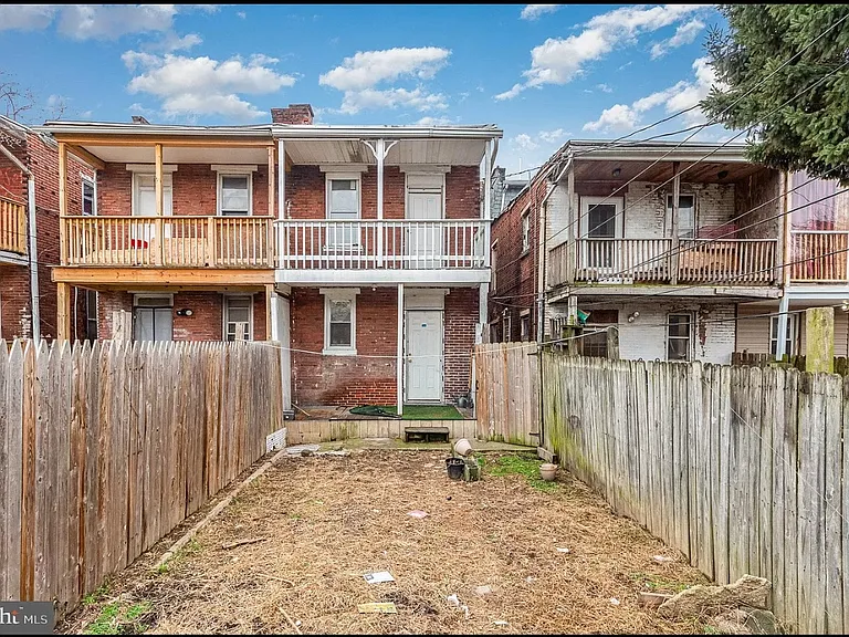 1830 Park St — Photo 13