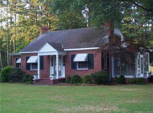 192 Horn Harbor Ave, New Point, VA 23125