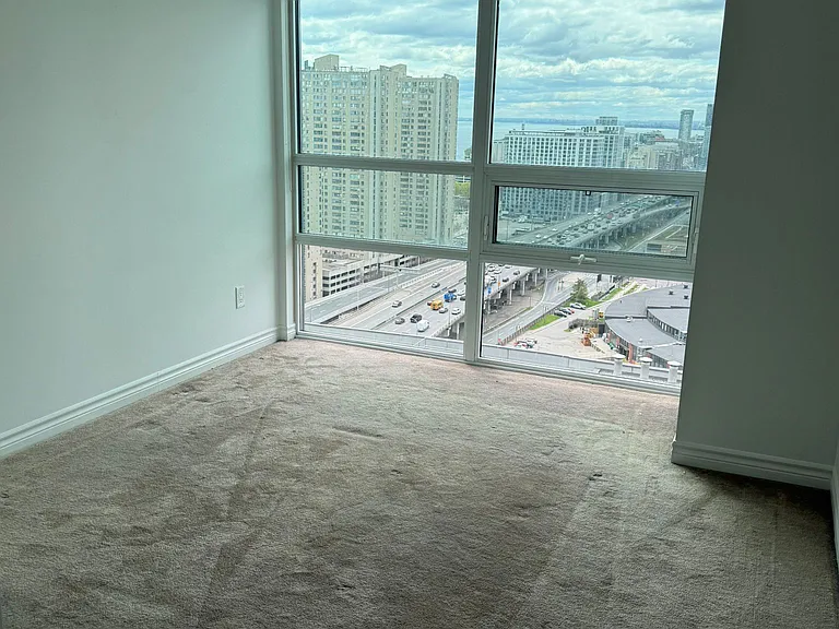 19 Grand Trunk Cres #2915 — Photo 9