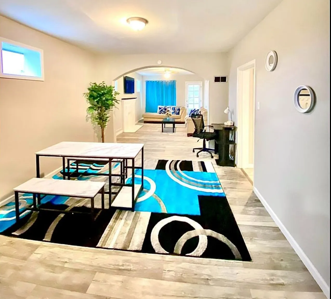4559 Loughborough Ave — Photo 3