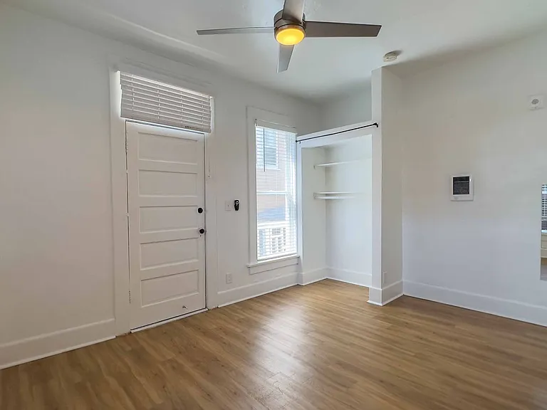 2330 Union St — Photo 17