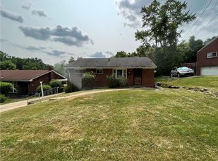 211 Calmar Dr, Verona, PA