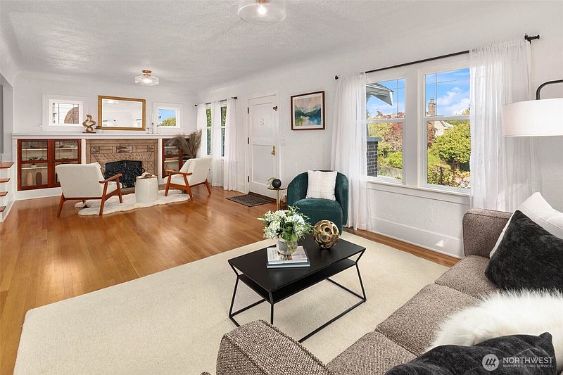3rd image of 7705 23rd Avenue NW