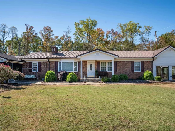 202 Berry Rd, Boiling Springs, SC 29316