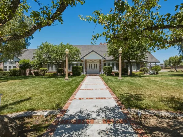 2020 Sunset Dr, Hollister, CA 95023