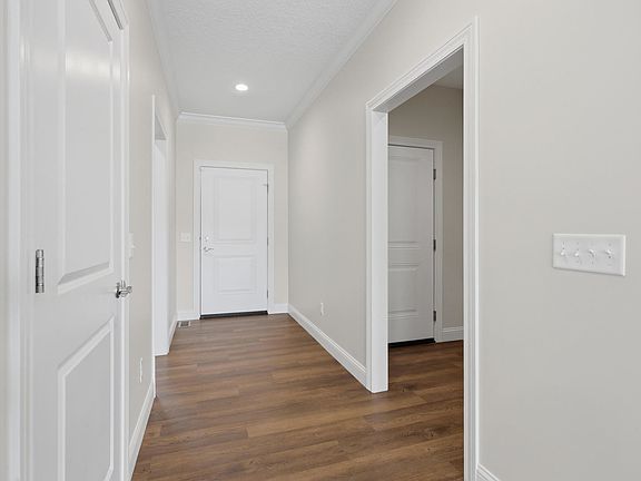 2nd image of 5505 E Creekside Ln