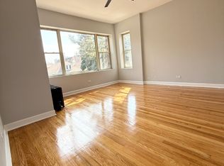 7204 S Cornell Ave #2, Chicago, IL 60649
