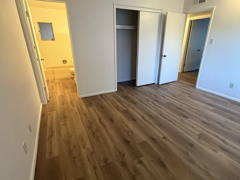The Hibiscus Biltmore Apartments — Photo 28