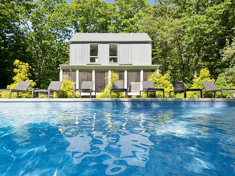 56 Underwood Dr — Photo 42