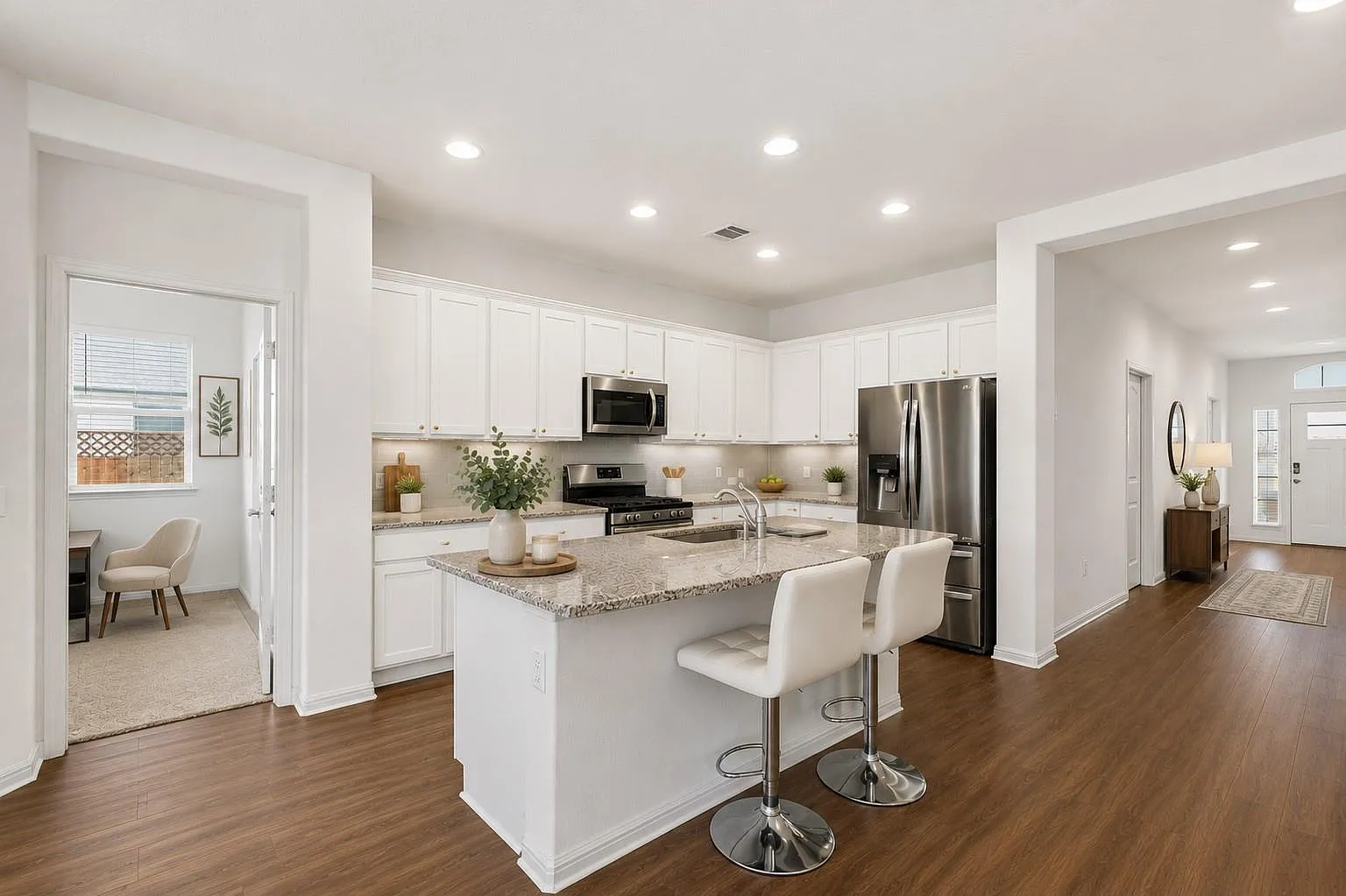 3 bed, 2.0 bath, 2068 sqft, $2,400 — Photo 2