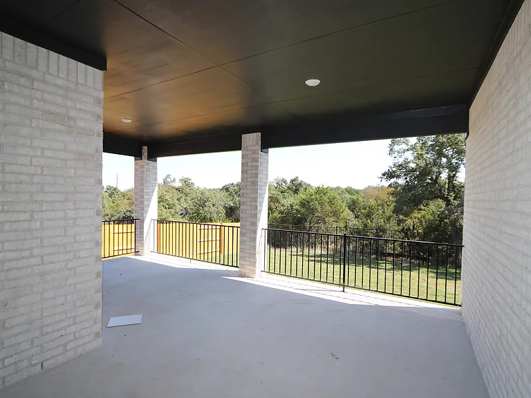 216 Amber Oak Ln — Photo 6