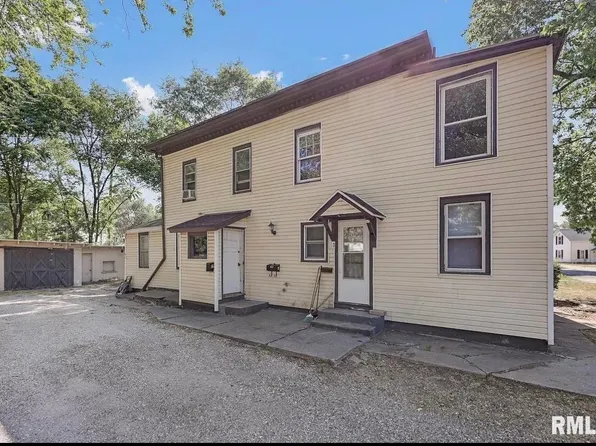 215 Amanda St Unit 4, Pekin, IL 61554