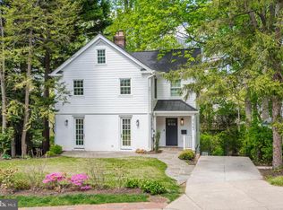 4225 Oakridge Ln, Chevy Chase, MD 20815