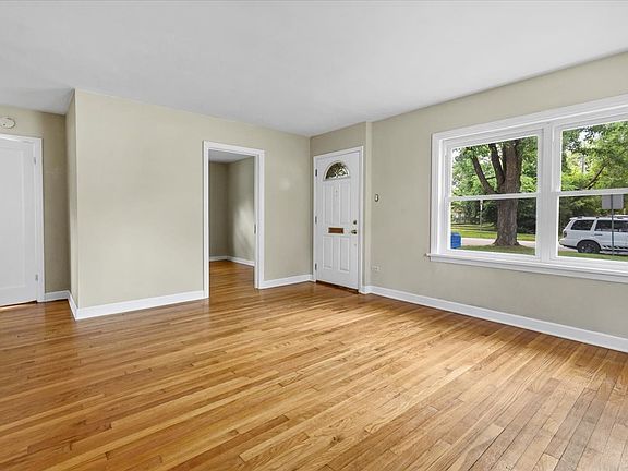 4th image of 57 Wheeling Ave