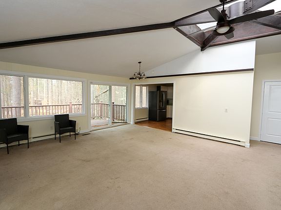 2nd image of 22 Fawn Ln