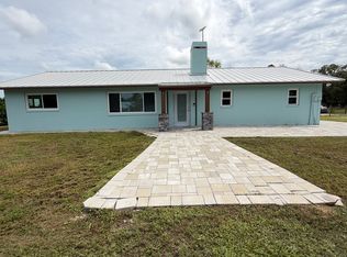 19660 Woodbridge Ln, North Fort Myers, FL 33917