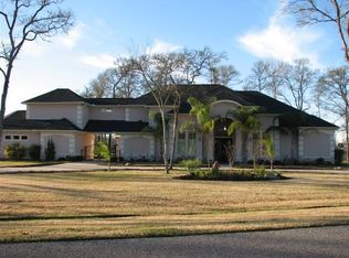926 Kings Forest Ln, Richmond, TX 77469