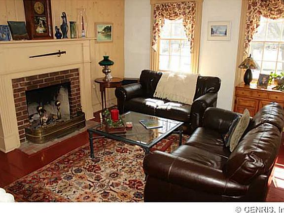 4th image of 128 Park Pl