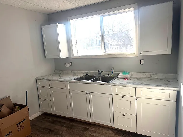 1522 W Widenham St — Photo 12