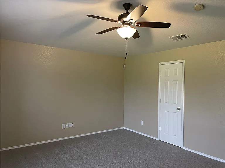 1210 Antoinette Dr — Photo 9