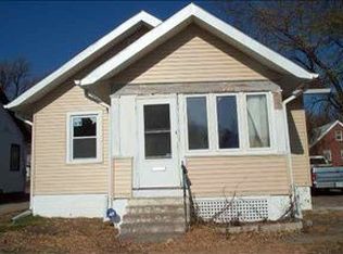 3812 Paxton Blvd, Omaha, NE 68111