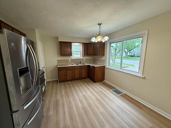 4th image of 2909 West Ave SW