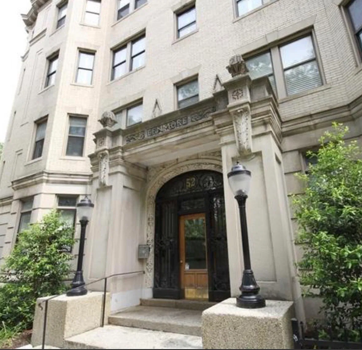 2 bed, 650 sqft, $2,975 — Photo 1