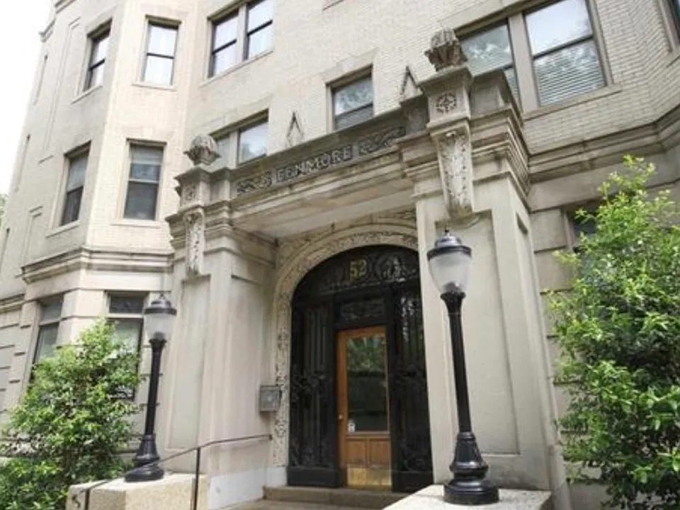52 Charlesgate E #170