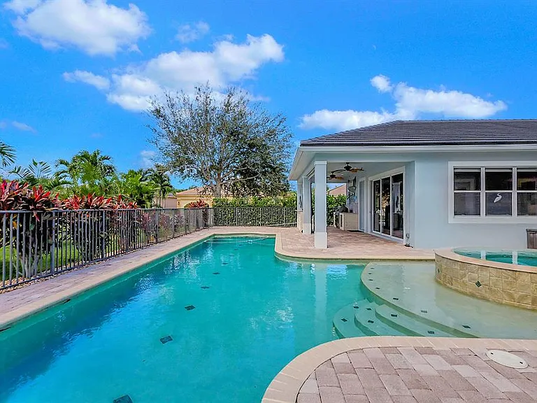 7186 SW Quiet River Ct — Photo 9