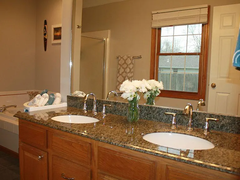 3700 Falmouth Dr — Photo 9