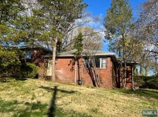 1533 Center Ave, Fort Lee, NJ 07024