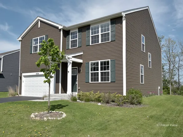 2224 Preswick Ln, Woodstock, IL 60098