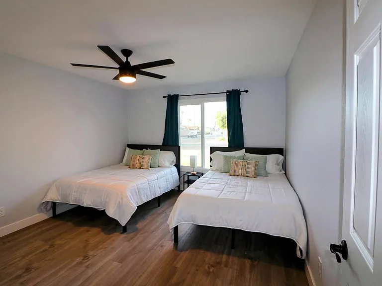 1641 E Fremont Dr — Photo 8