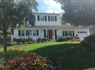 23 Surrey Rd, Somerset, NJ 08873