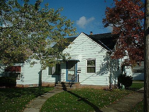 2nd image of 14523 Tokay Ave