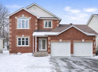 16 La Citadelle St, Russell, ON K0A1W0